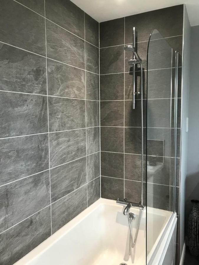 Hunters Lodge Exeter, Free Parking, Country Views, Great Wi-Fi, Large Garden Poltimore Exterior foto