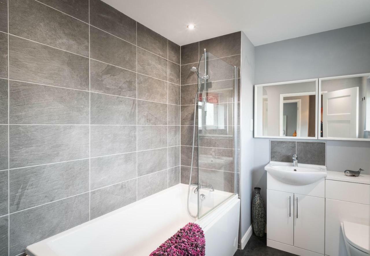 Hunters Lodge Exeter, Free Parking, Country Views, Great Wi-Fi, Large Garden Poltimore Exterior foto